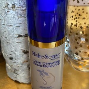 Senegence tinted moisturizer-color light